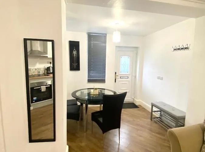 Furnished 1 Bedroom Lejlighed